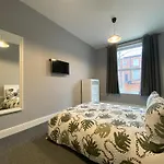 1 Bed Apt Close To Leeds Arena Sleeps Up To 4 People 3Ga