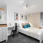 Luxury Lower-Level One Bed Apt