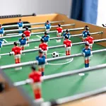 Alt-Stay Leeds, M621 Junction 1 - Free Parking & Fast Wi-Fi - Fussball Table - Master En-Suite - Idea For Contractors & Long Stays