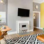The Corson At Claremont Apartments