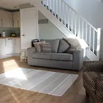 Wisteria Way Relaxing Spot