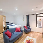 Victoria House Apartments