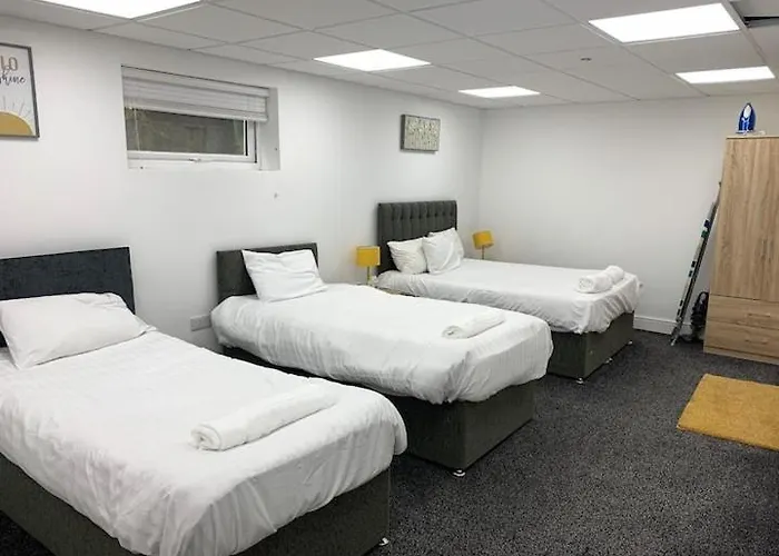 Huge Studio Close To City Centre With Free Secure Parking