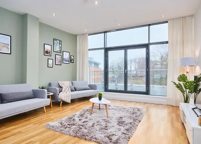 Large Duplex Penthouse - Parking