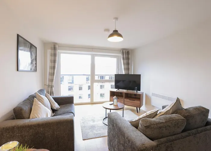 Southbank Leeds Apartment. New! With Free Parking