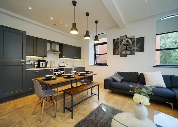 Stylish & Elegant City Centre Apartment