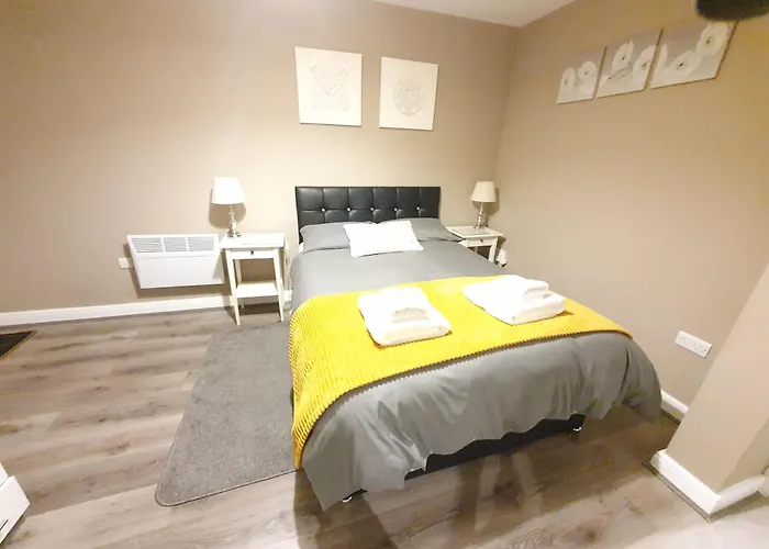 The Savile - Luxury Apartment Leeds - Your Next Stay