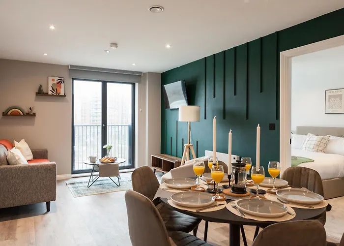 Springwell Gardens Apartments Near Leeds Station & City Centre