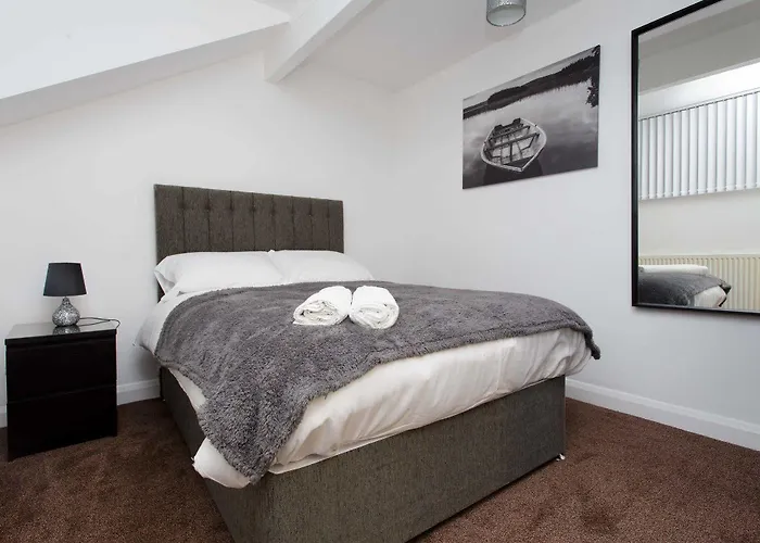 Shaftesbury Apartments