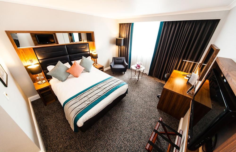 Hotel Crowne Plaza Leeds By Ihg 4*