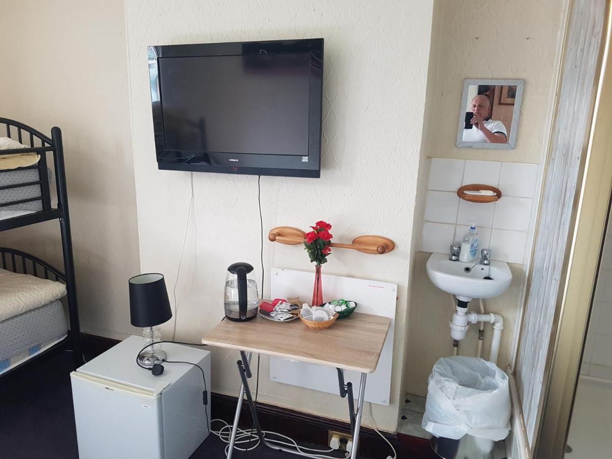 Woodville Bed & Breakfast Leeds (West Yorkshire)