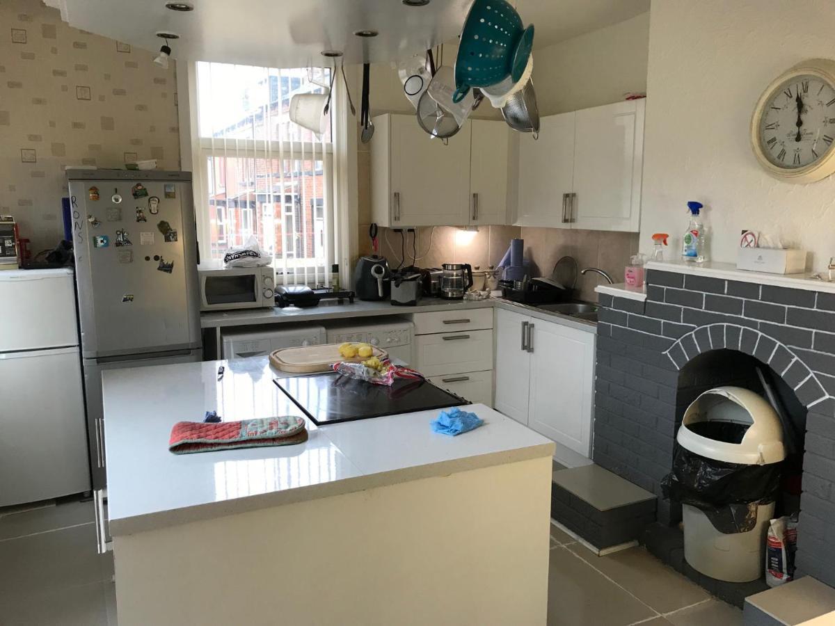 Woodville * Leeds (West Yorkshire)