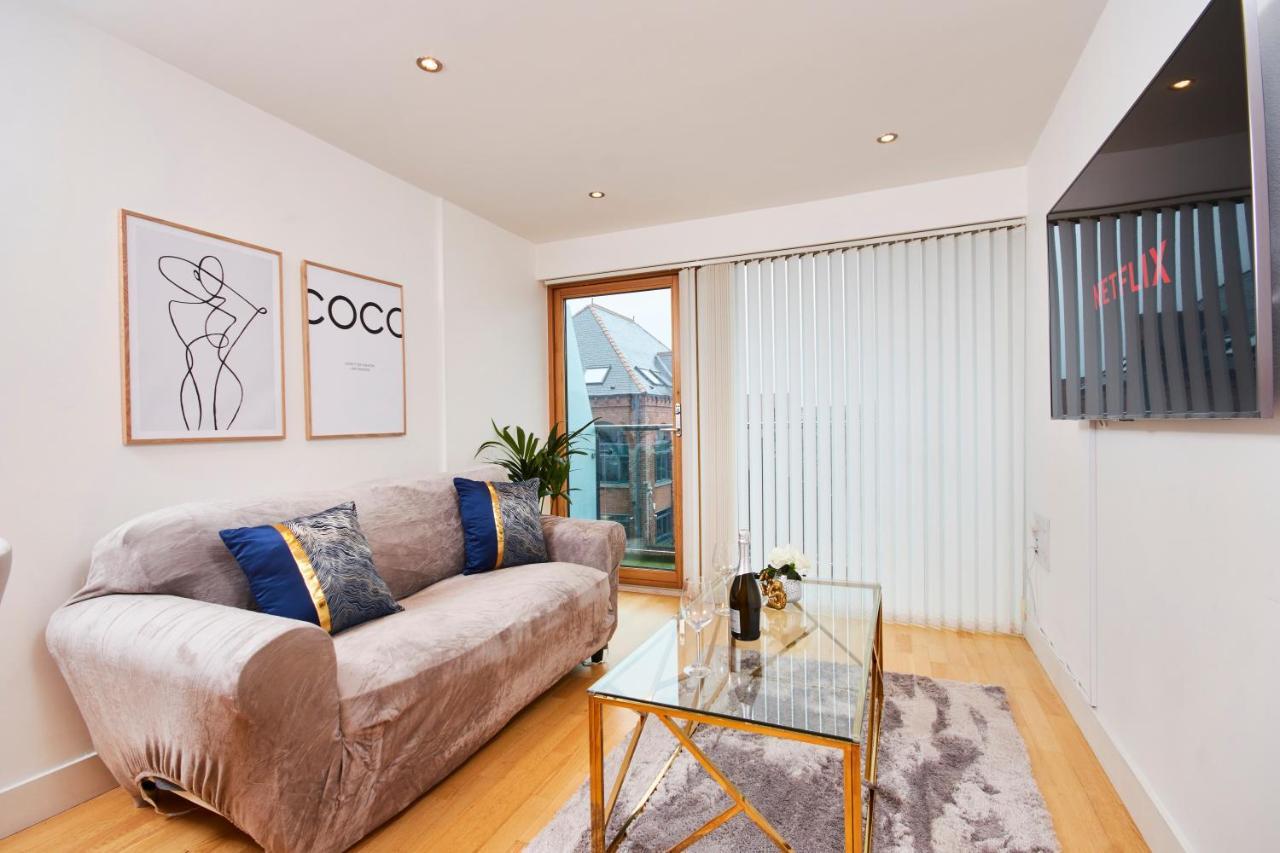 Deluxe City Centre Apt Balcony View& Free Parking! * Leeds (West Yorkshire)