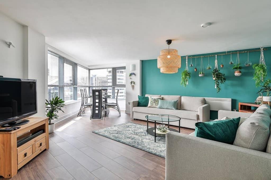 The Exclusive Gem Of Leeds - Sleeps 8