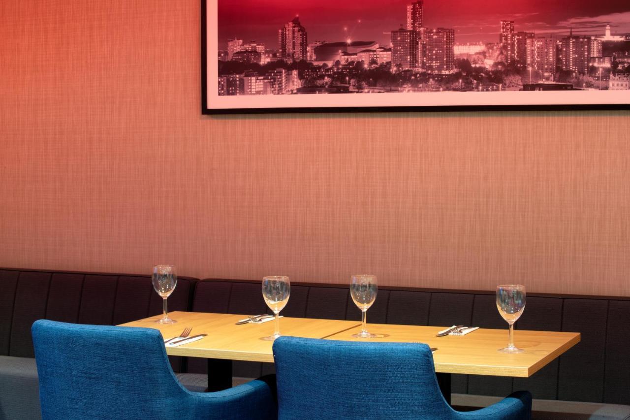 Ramada By Wyndham Leeds East Hotel