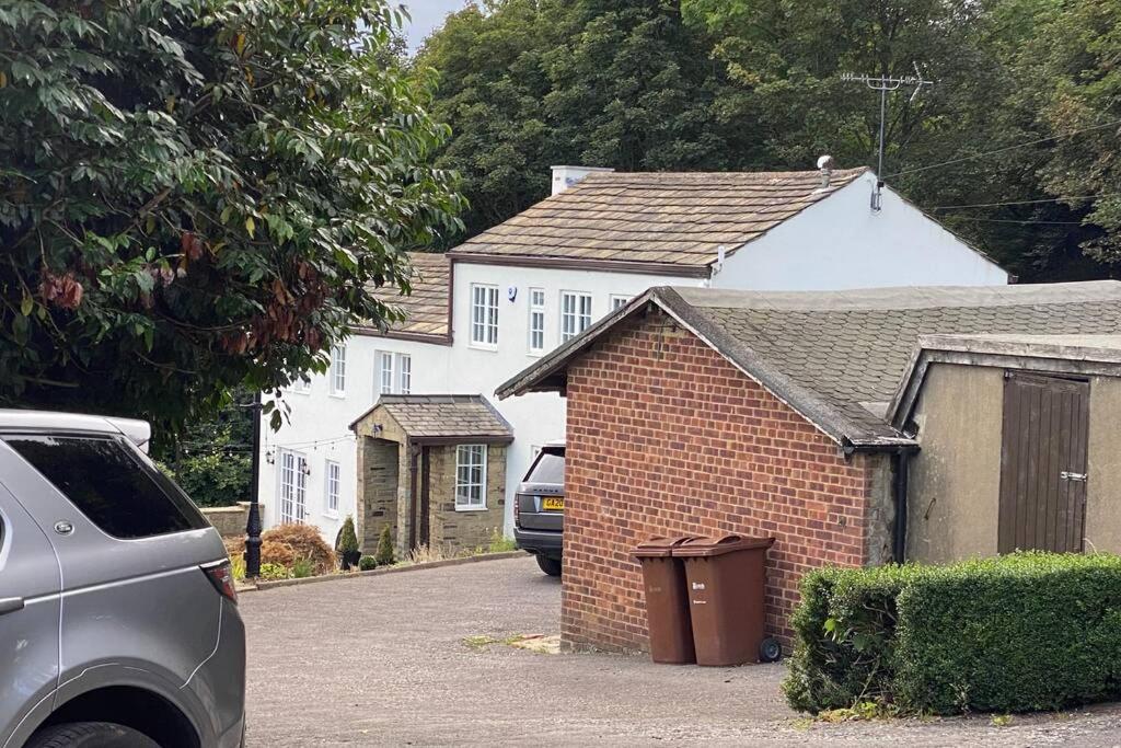 Holiday home Coach House, 5.8 Acres With Hot Tub And Lake Leeds (West Yorkshire)