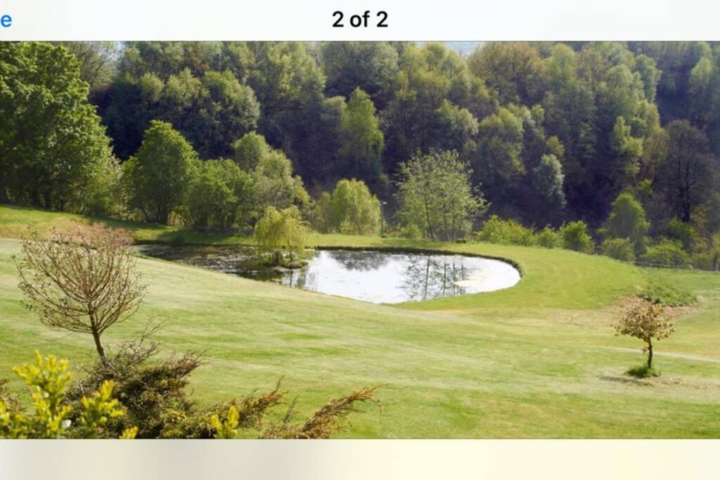 Coach House, 5.8 Acres With Hot Tub And Lake Leeds (West Yorkshire)