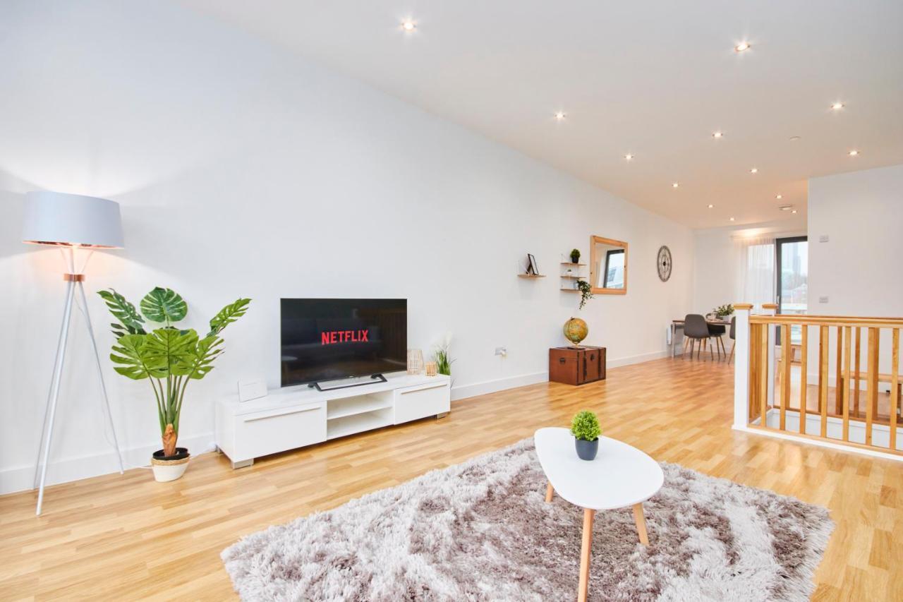 Large Duplex Penthouse - Parking Apartment *