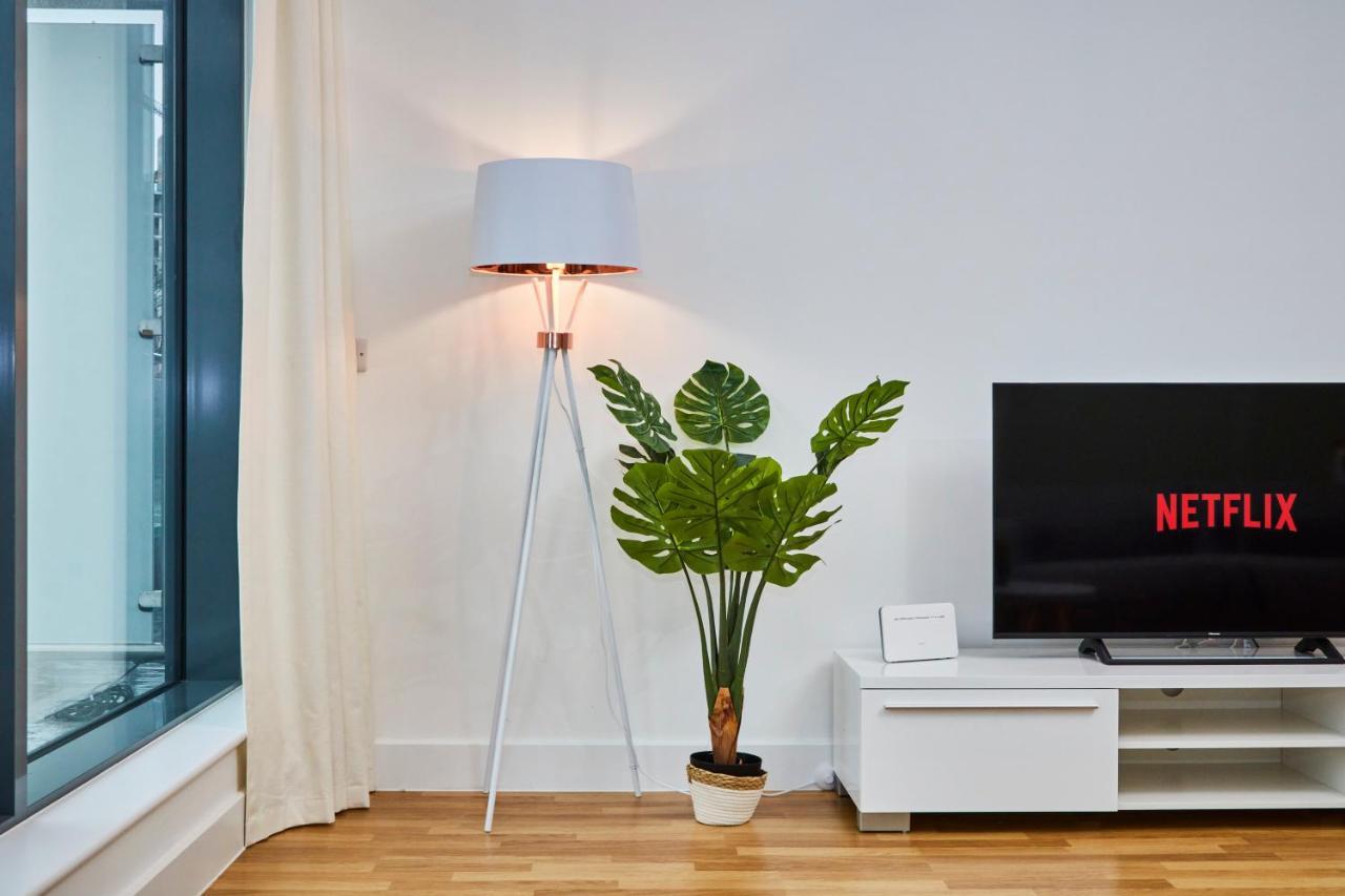 Large Duplex Penthouse - Parking *