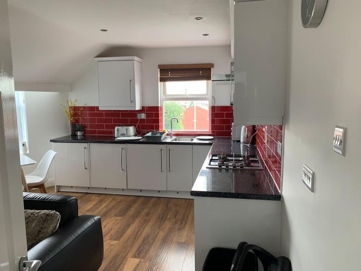 Modern Close To City Centre With Parking Apartment