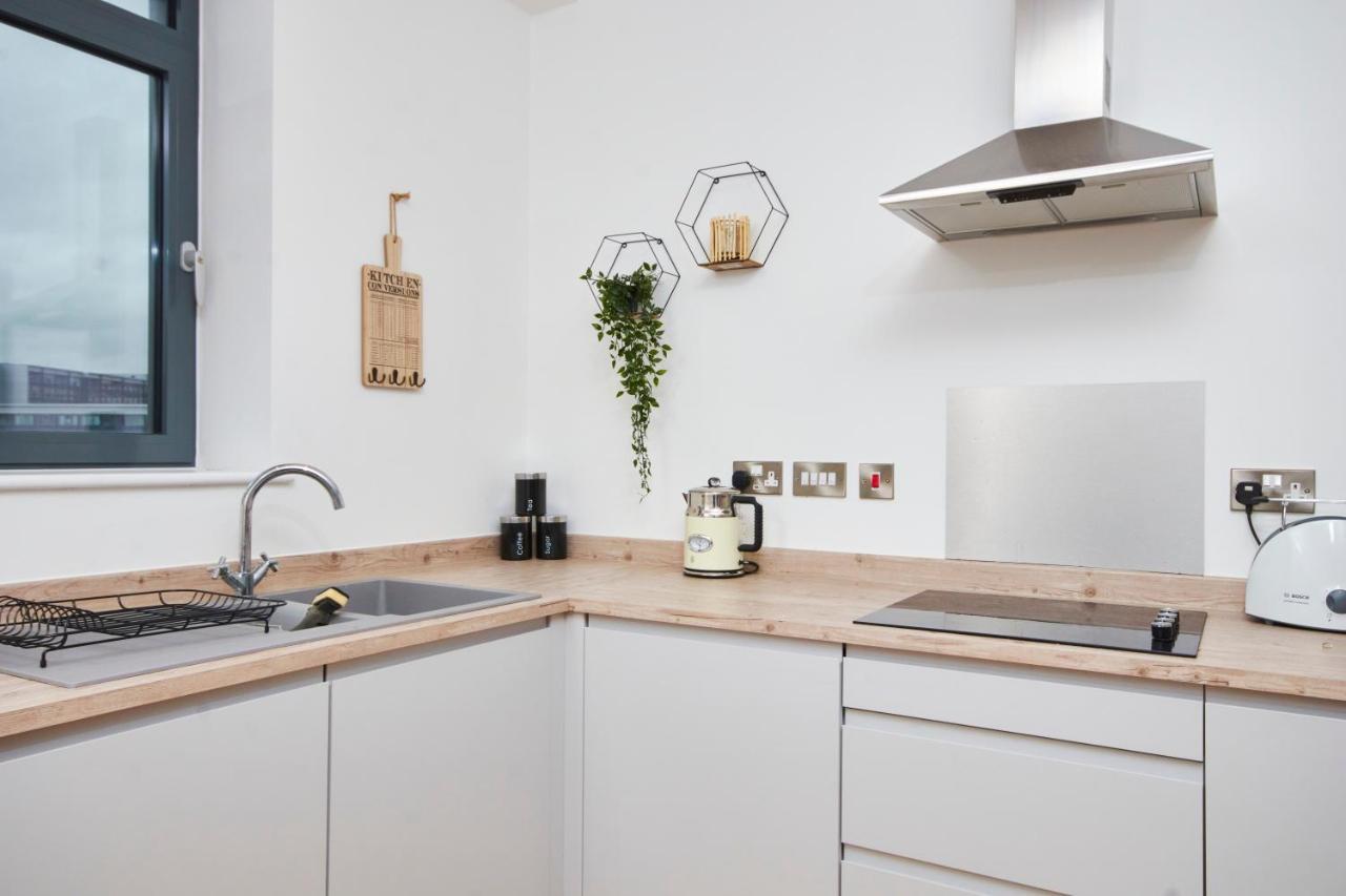 Large Duplex Penthouse - Parking * Leeds (West Yorkshire)