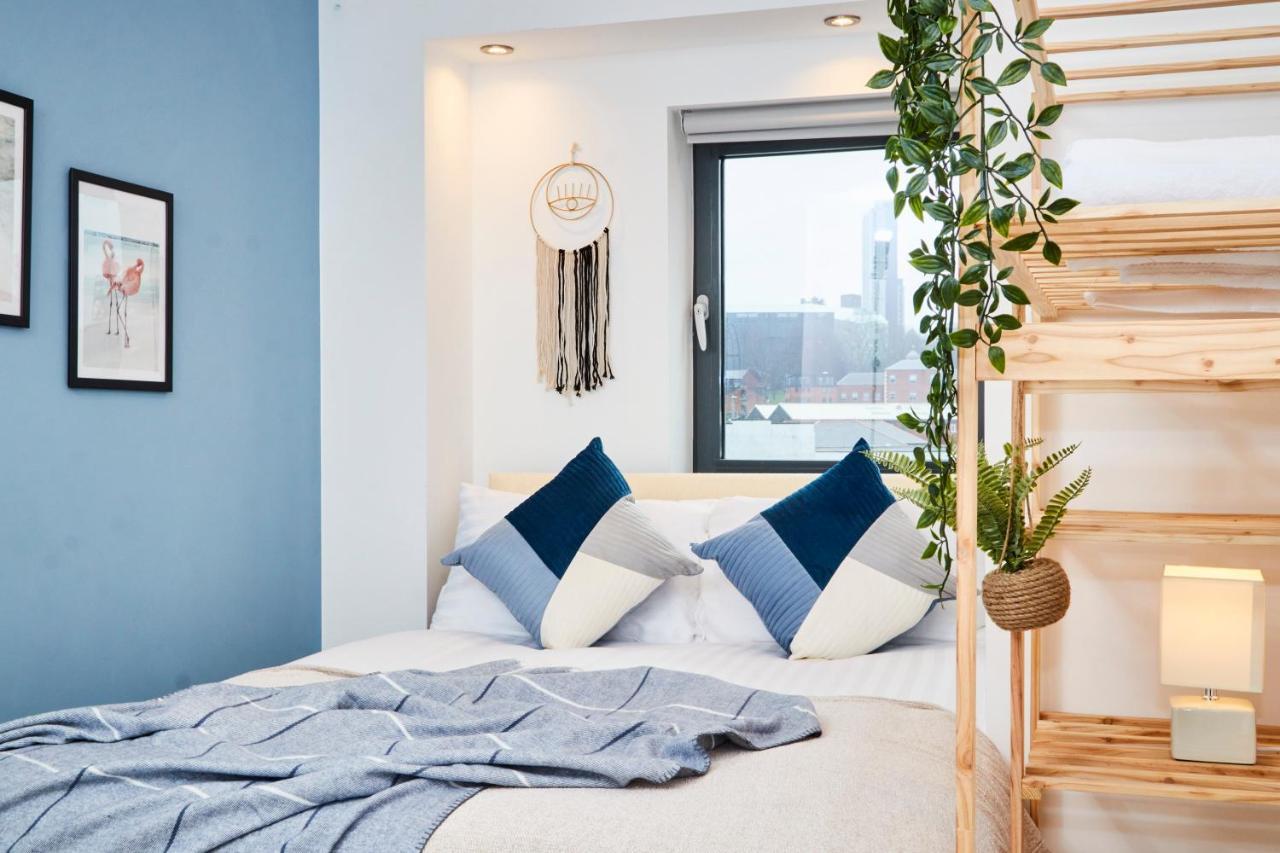 Large Duplex Penthouse - Parking Apartment *