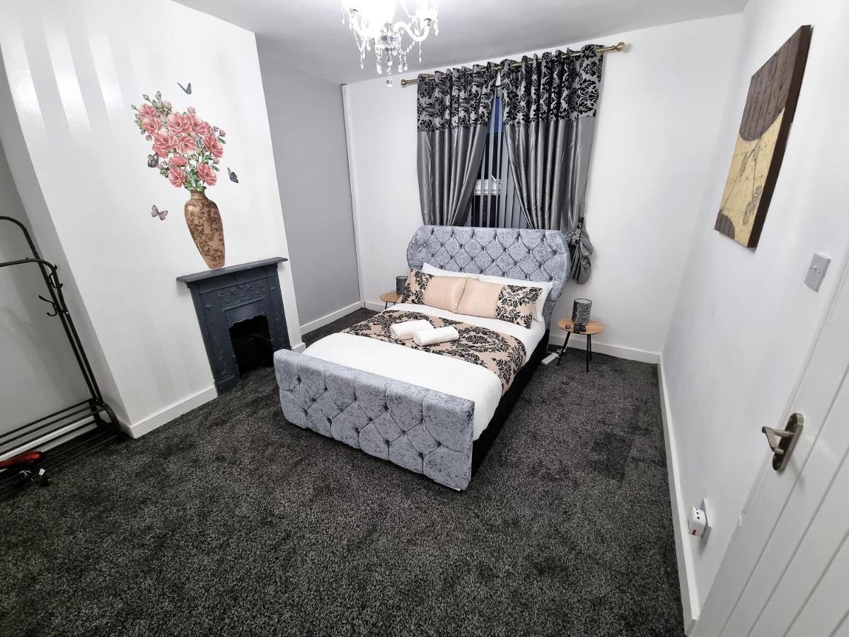 *11br* Setup For Your Amazing Relaxed + Free Parking + Free Fast Wifi * Leeds (West Yorkshire)