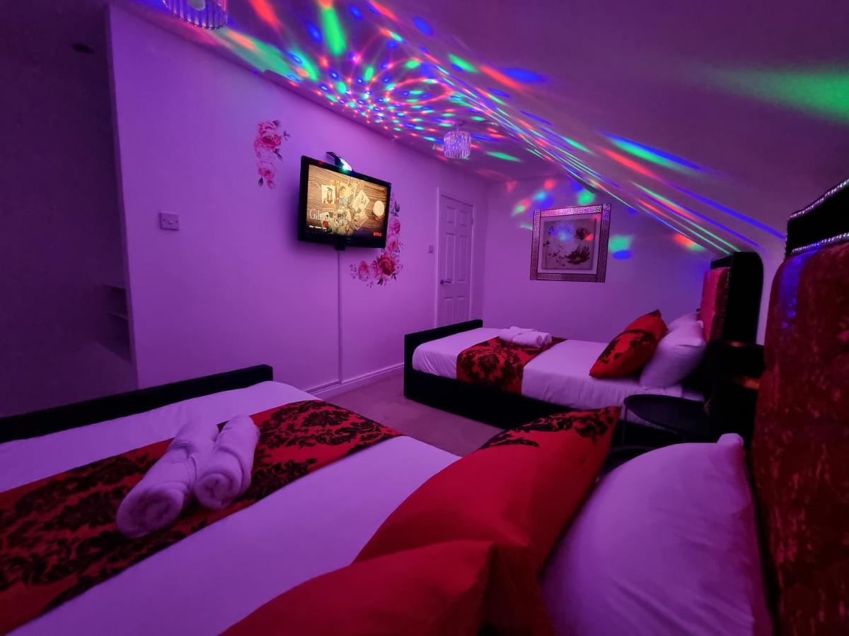 *f43nh* Setup For Your Relaxed & Cosy + Free Parking + Free Fast Wifi * * Leeds (West Yorkshire)