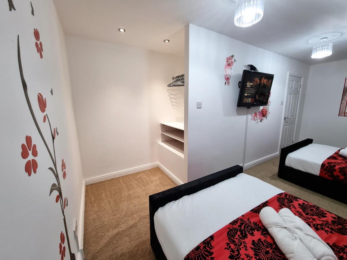 *f43nh* Setup For Your Relaxed & Cosy + Free Parking + Free Fast Wifi * Leeds (West Yorkshire)