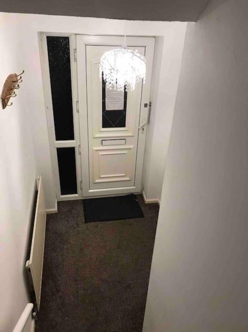 Princess 3 Bedroom House + Offstreet Parking +wifi Holiday home *