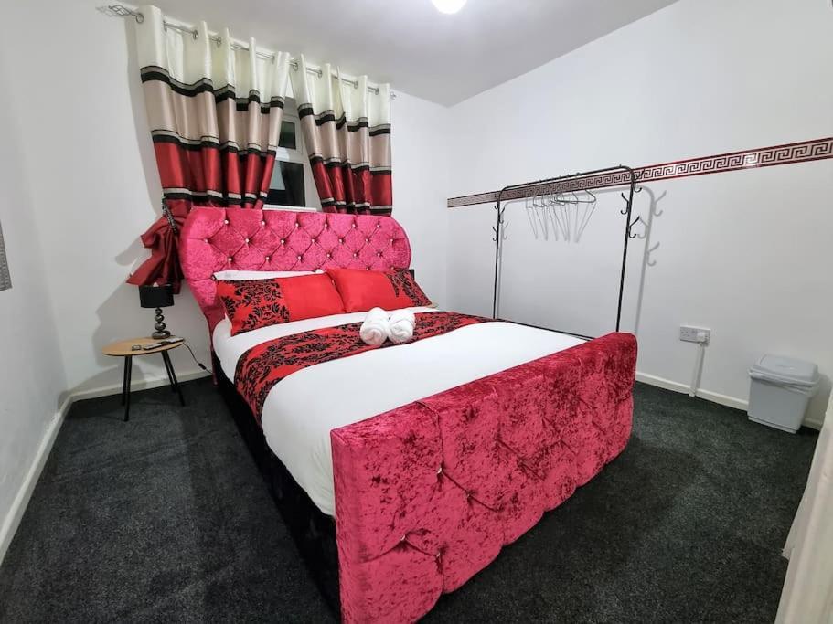 *c.sani* Setup For Your Relaxed & Amazing + Free Parking + Free Fast Wifi * * Leeds (West Yorkshire)