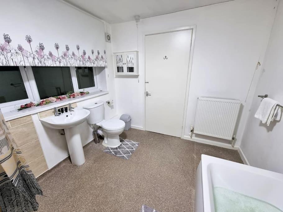 *c.sani* Setup For Your Relaxed & Amazing + Free Parking + Free Fast Wifi * Leeds (West Yorkshire)