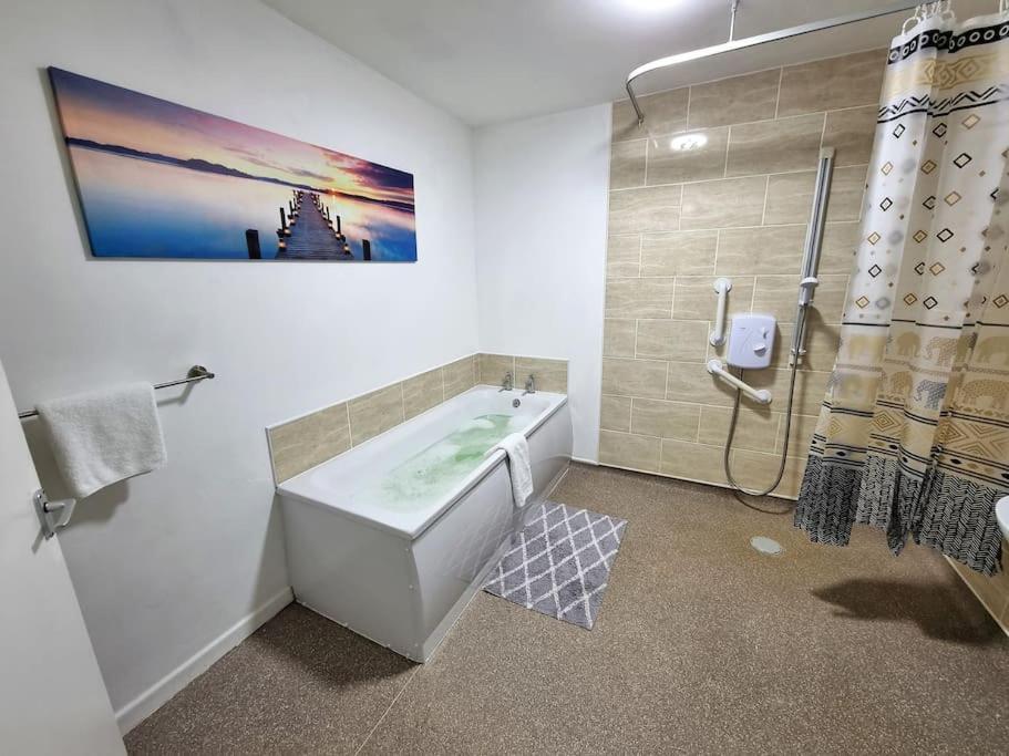 *c.sani* Setup For Your Relaxed & Amazing + Free Parking + Free Fast Wifi * Leeds (West Yorkshire)