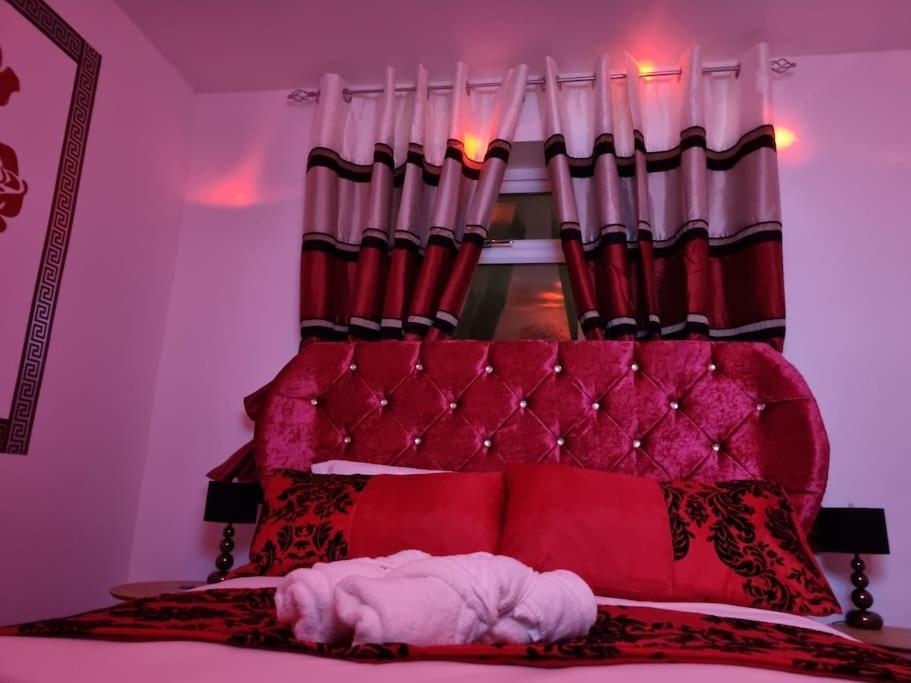 *c.sani* Setup For Your Relaxed & Amazing + Free Parking + Free Fast Wifi * Holiday home Leeds (West Yorkshire)