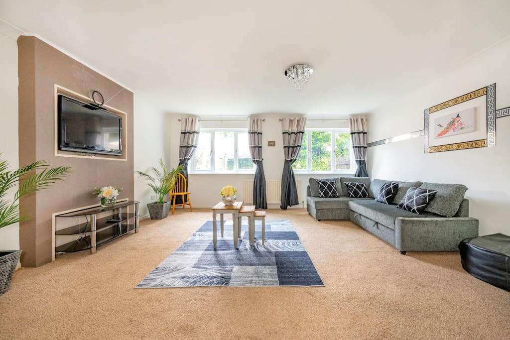 *c.sani* Setup For Your Relaxed & Amazing + Free Parking + Free Fast Wifi * Holiday home Leeds (West Yorkshire)