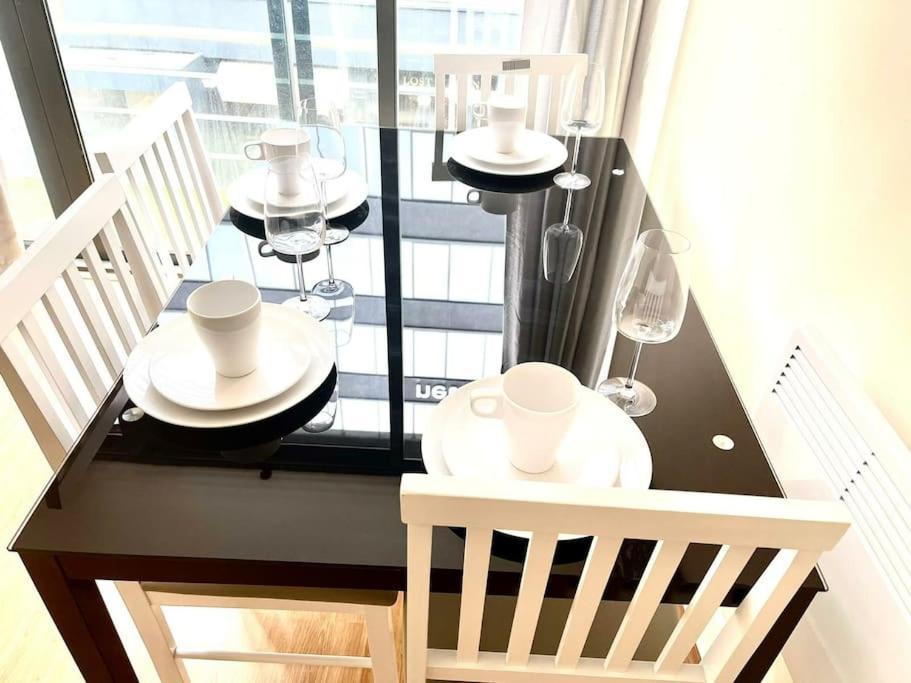 Alluring 2 Bedroom Centre Apartment- Self Check-in,balconied Apartment *