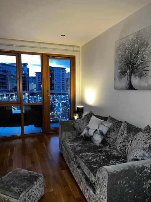 Leeds Clarence Dock 2 Bedroom Apt Apartment