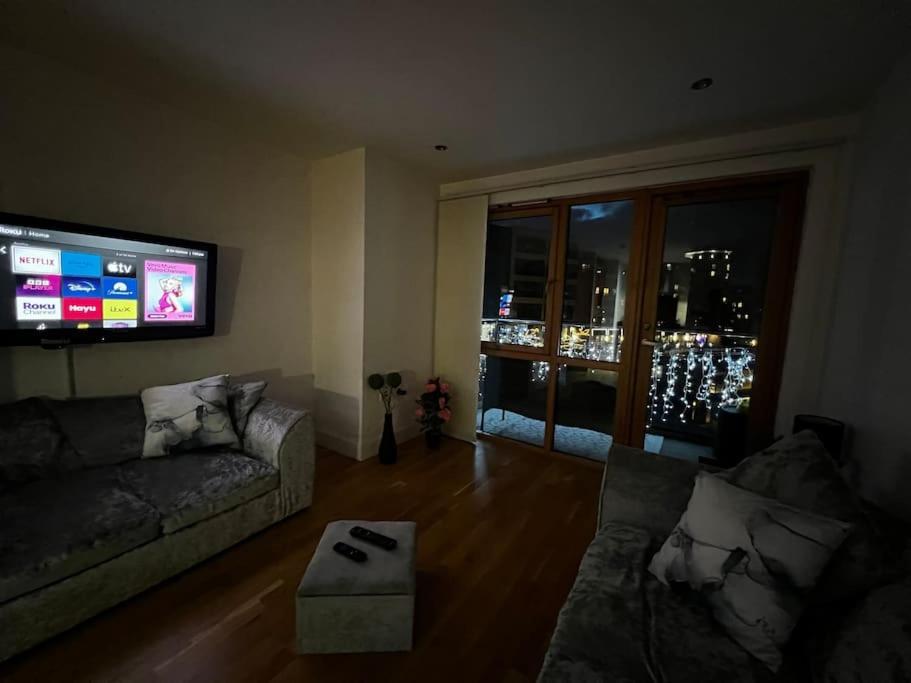 Leeds Clarence Dock 2 Bedroom Apt