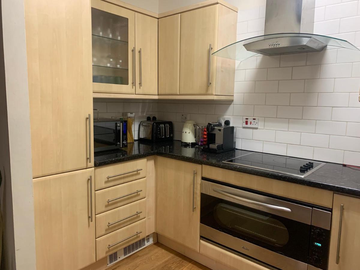 Leeds Centre Luxury 2 Bed Sleeps 6 Fantastic Views *