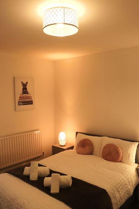 Charming 3 Bedroom Free Wifi & Parking Leeds (West Yorkshire)