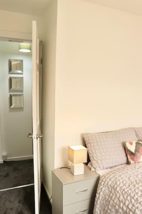 Apartment Charming 3 Bedroom Free Wifi & Parking Leeds (West Yorkshire)