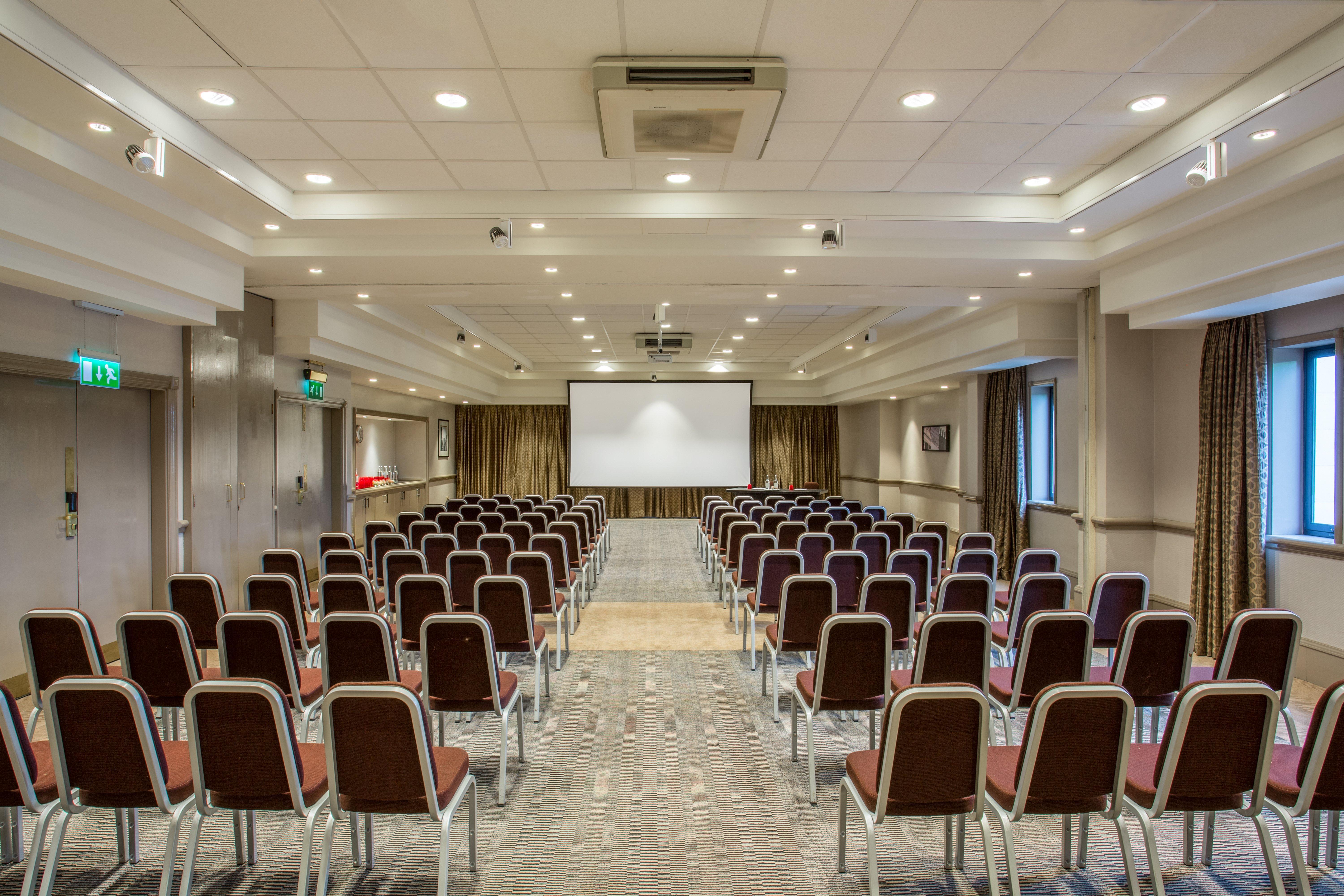 Crowne Plaza Leeds By Ihg Hotel 4*