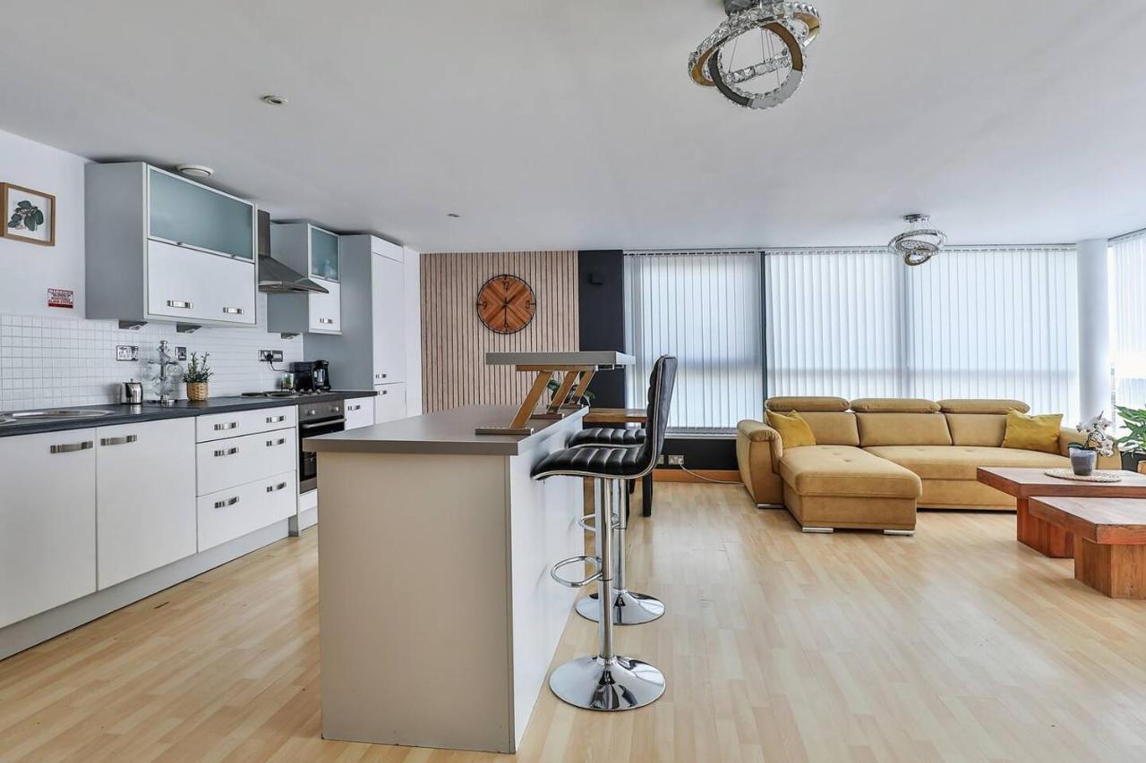 The Exquisite Penthouse Of Leeds - Sleeps 8 * Leeds (West Yorkshire)