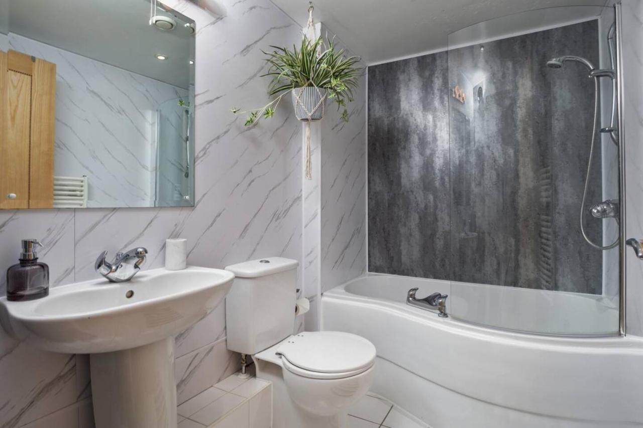 The Exquisite Penthouse Of Leeds - Sleeps 8