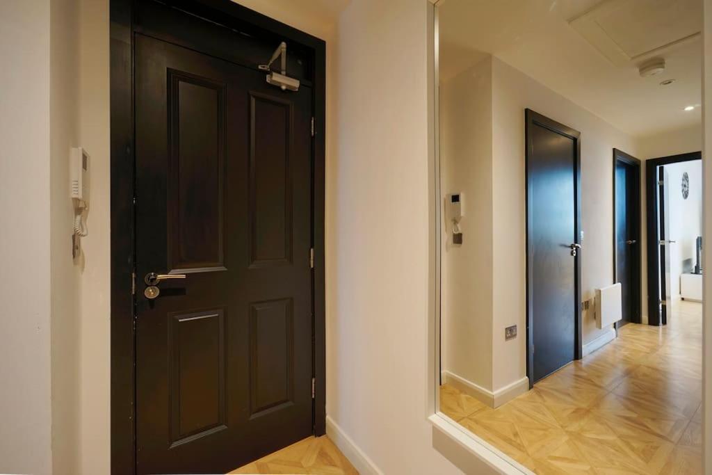 Stylish & Elegant Centre Apartment *