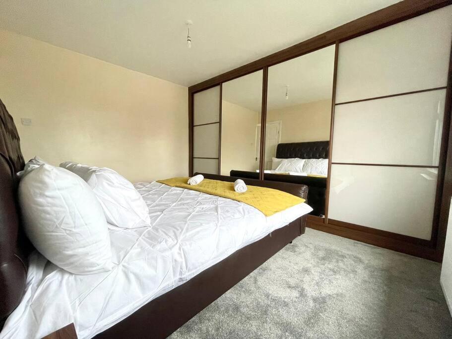 Bright 3 Bed With Free Parking Leeds * Leeds (West Yorkshire)