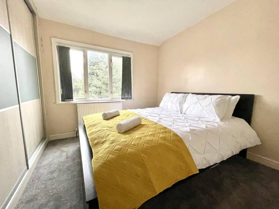 Bright 3 Bed With Free Parking Leeds * Leeds (West Yorkshire)
