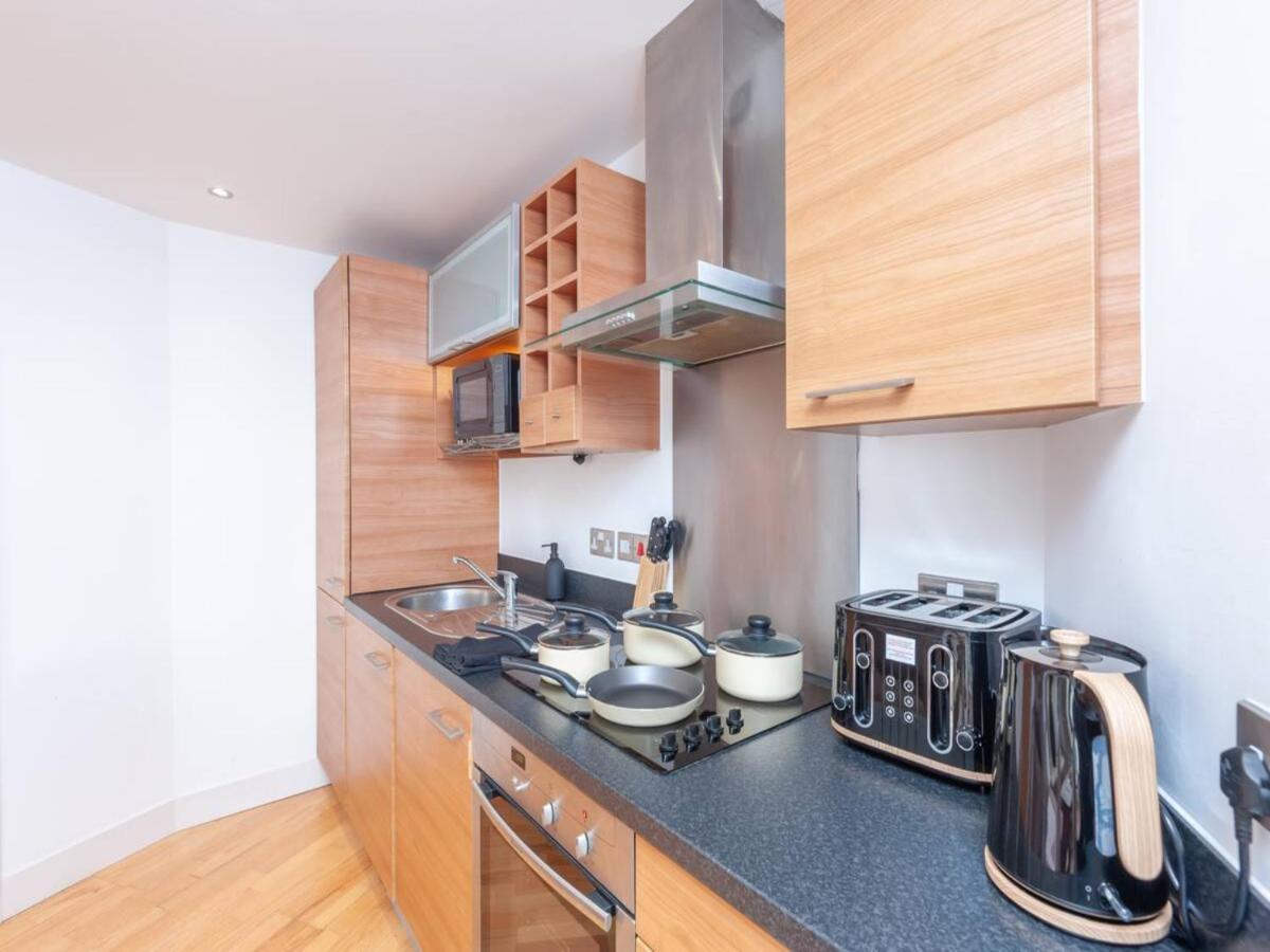 Apartment Pass The Keys Panoramic Serenity - Summer Bliss - Leeds Dock Leeds (West Yorkshire)