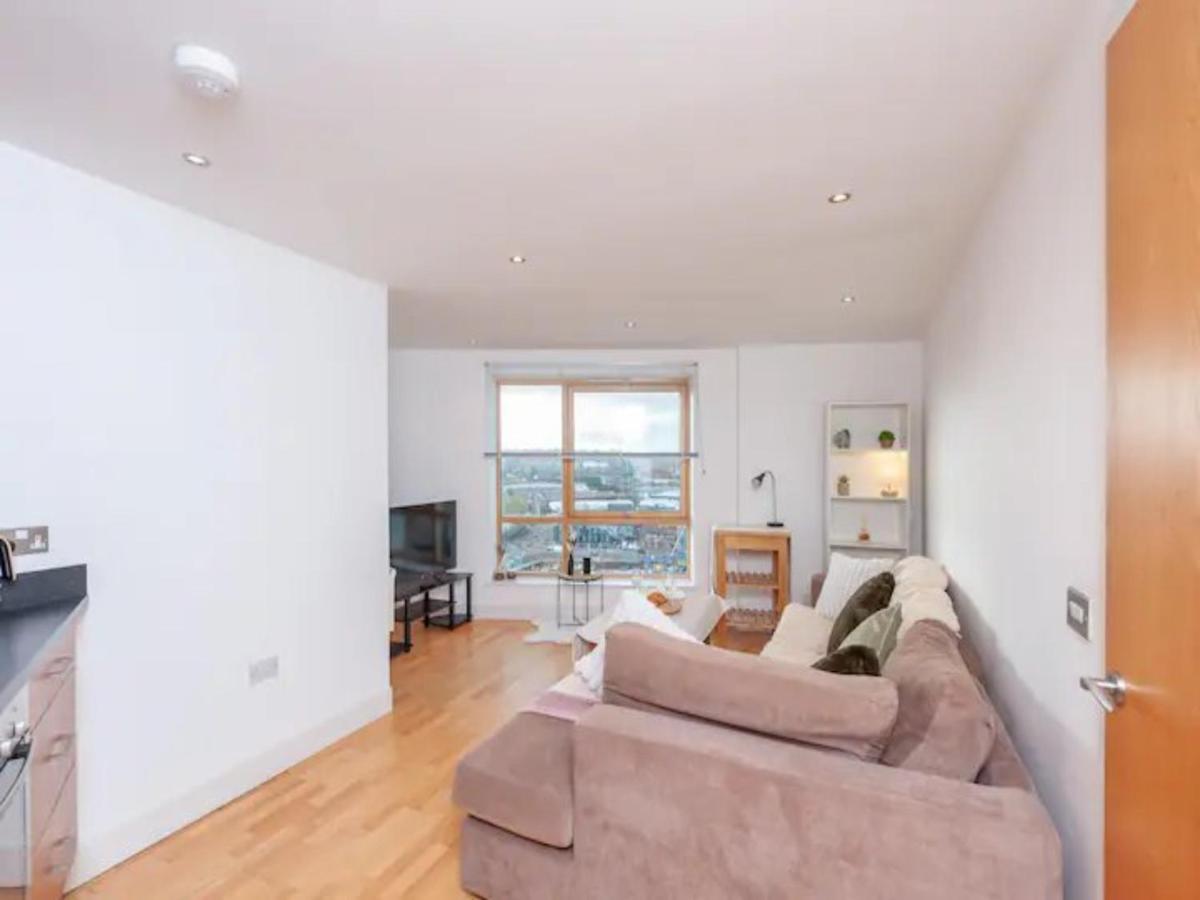 Apartment Pass The Keys Panoramic Serenity - Summer Bliss - Leeds Dock Leeds (West Yorkshire)