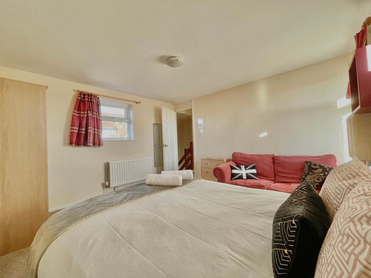 Guestready-close To Leeds City, Spacious, Sleeps 6 Leeds (West Yorkshire)